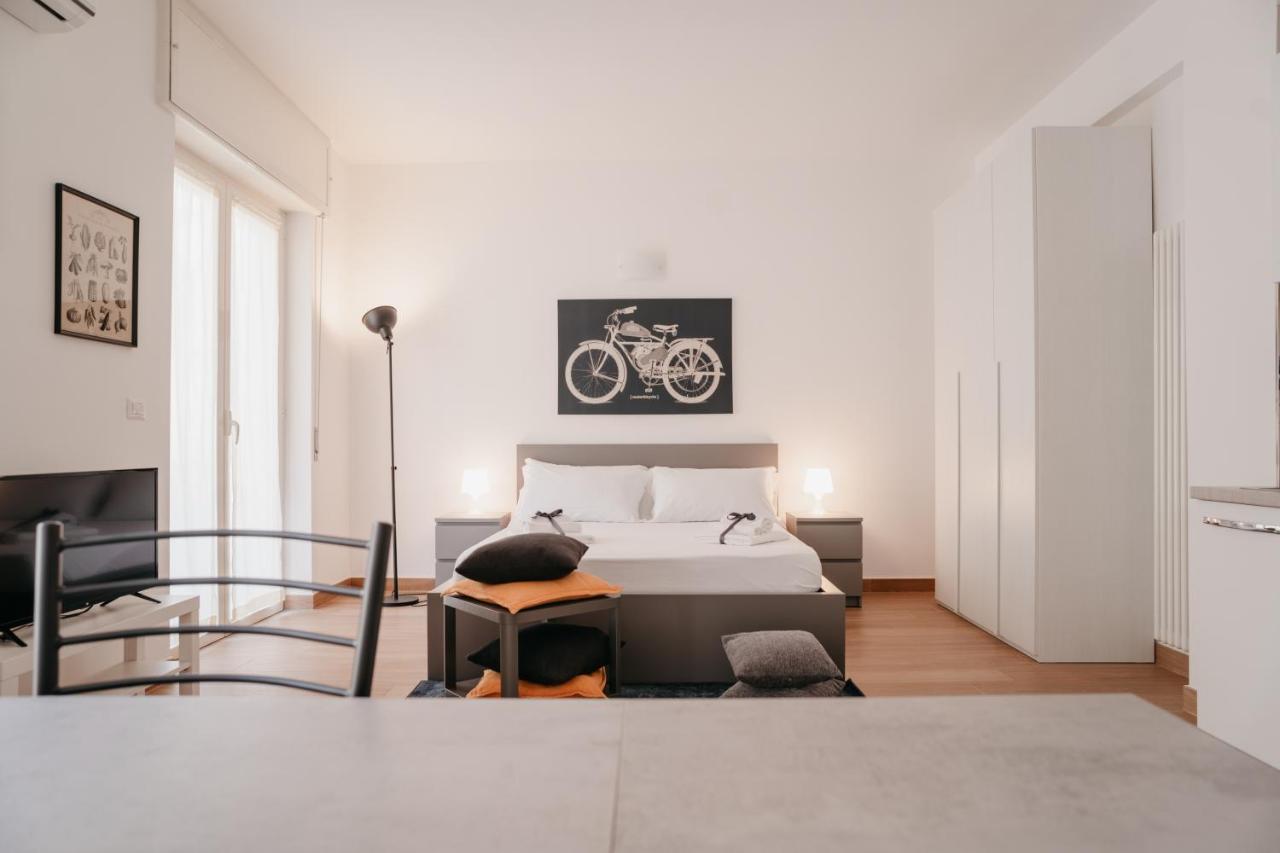 Апартаменти Brombeis Aurea By Casanapoletana - Town Center Неаполь Екстер'єр фото