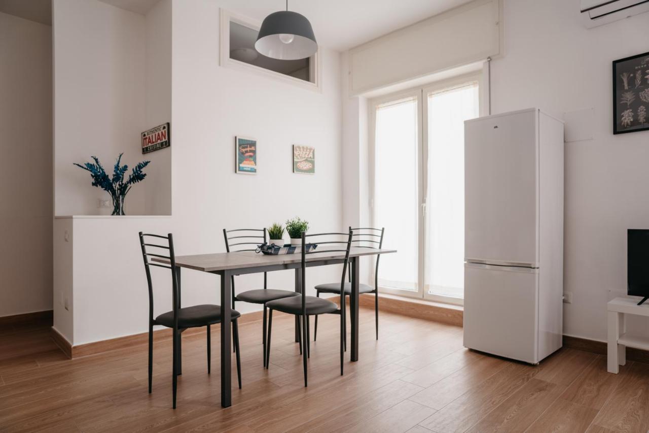 Апартаменти Brombeis Aurea By Casanapoletana - Town Center Неаполь Екстер'єр фото